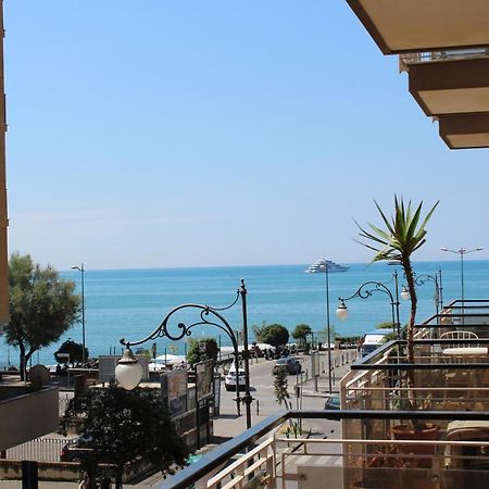 サレルノ La Collina Dei Ciliegi Bed & Breakfast エクステリア 写真
